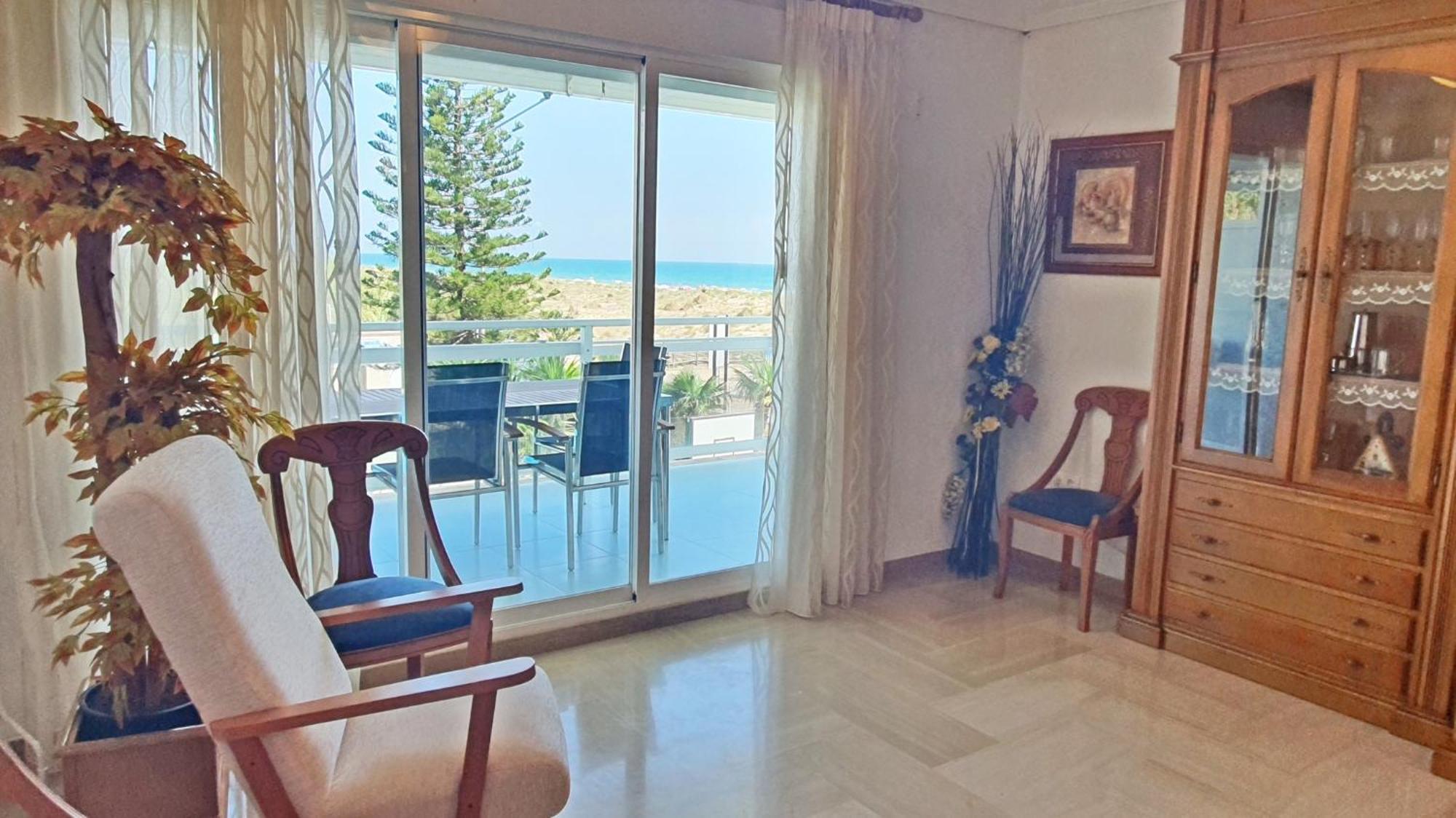 Aigua Blava Primera Linea - Alquiler Solo Familias Playa de Gandia Екстериор снимка