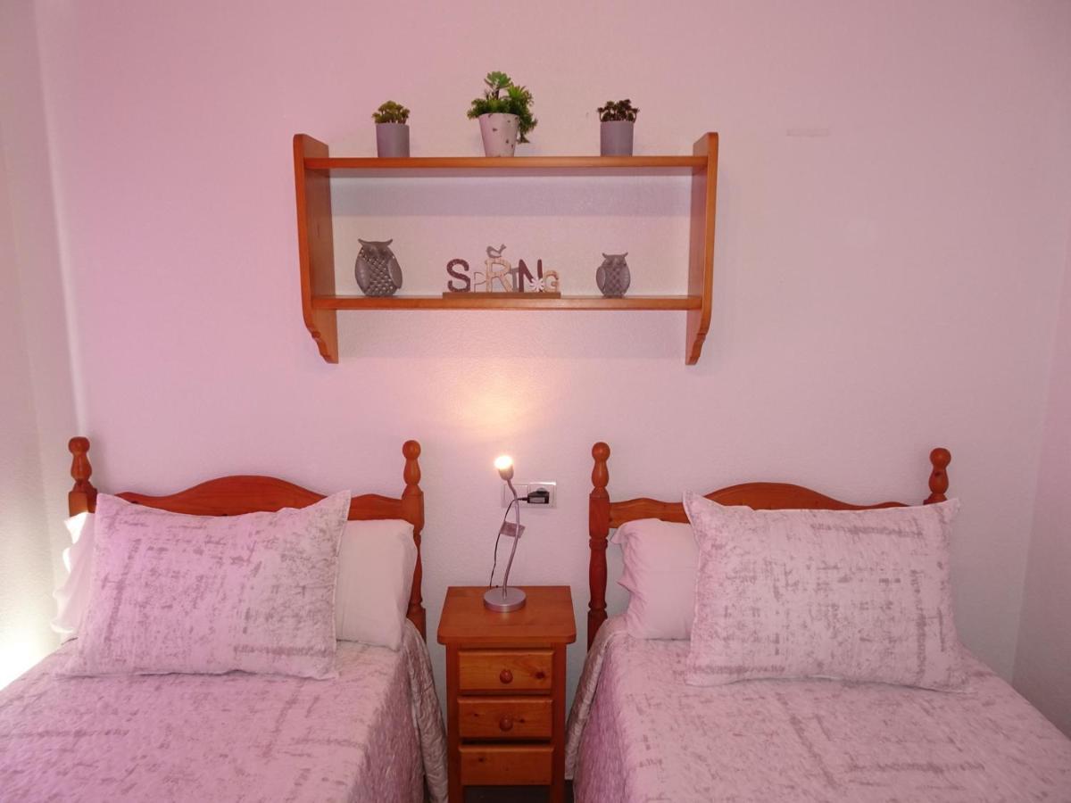 Aigua Blava Primera Linea - Alquiler Solo Familias Playa de Gandia Екстериор снимка